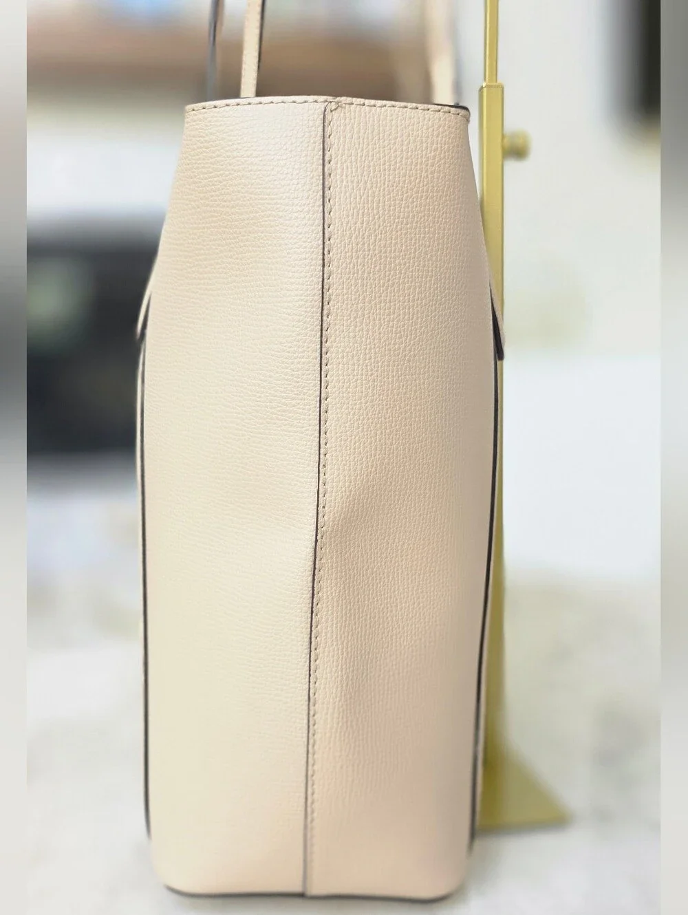 Kate Spade New York Cara Large Pebbled Leather Tote in Tiramisu
